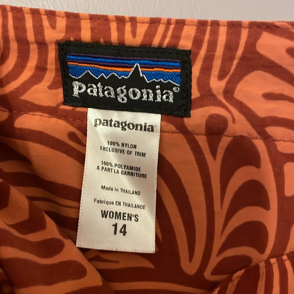 Women’s size 14 patagonia skirt - Picture 2 of 2